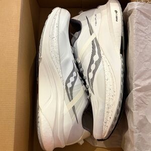 Saucony White Running Shoes with Gray Accents